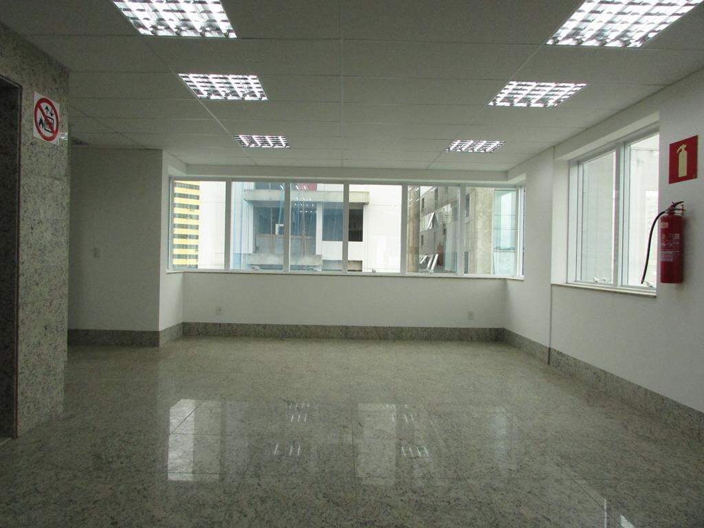 Sala à venda no Centro: Sala à venda, Centro - Divinópolis/MG